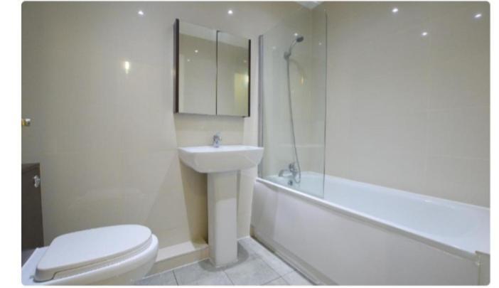 Spacious Modern Flat In Luton Town Centre Exterior photo